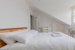 Elegant 2BD Flat Near Regents Park