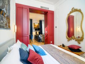 The Best Rent - Refined one-bedroom apartment in the historic Milan center