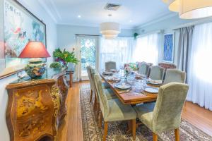 Waterfront Luxury Resort Manor Number One Penrith