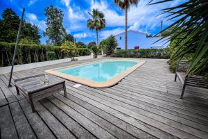 Shirley - Villa for 10 Pool Terrace - by TGB