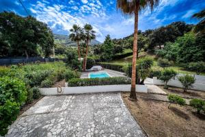 Shirley - Villa for 10 Pool Terrace - by TGB