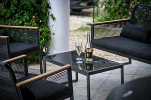 Villas Shirley - Villa for 10 Pool Terrace - by TGB : photos des chambres