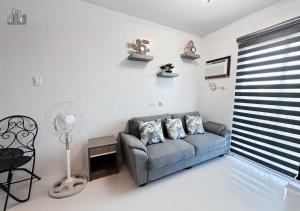 Palawan Holiday Rentals 2BR Condo with a Balcony, FREE Pool, Gym, Parking - B2 5Moonstone