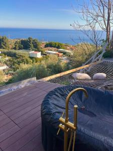 Dolce Lava - Luxury LavaStone Suite