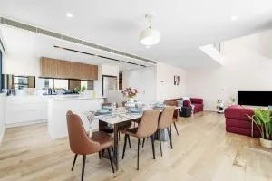 Mascot Spacious Loft Apt Near Train - Sidney