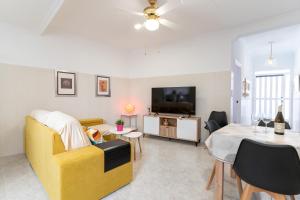 rentafive - Casa - Terraza - 4 min playa