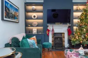 Stylish 3-Bed House in Brentford near Richmond - 布伦特福德