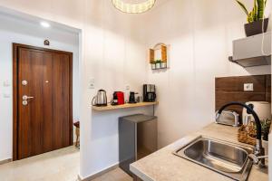 Elenas Cozy & Central Nest