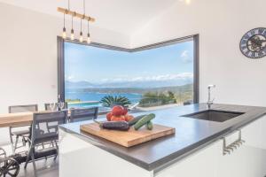 Villas Figoni - Unique Villa Pool Superb view - by TGB : photos des chambres