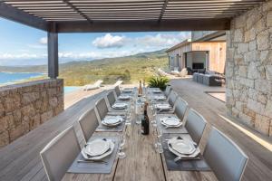 Villas Figoni - Unique Villa Pool Superb view - by TGB : photos des chambres