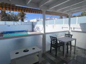 Casa Swn-y-Mor, two bedroom apartment with private pool