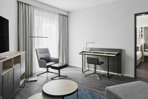 Junior Suite with Sofa Bed room in Courtyard by Marriott Hamburg City