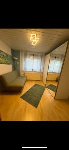 Exklusive vollmöbilierte Wohnung Nähe Daimler