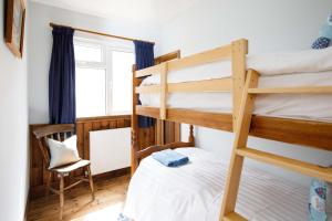 Bright & Dreamy On the Beach Garden & Balcony