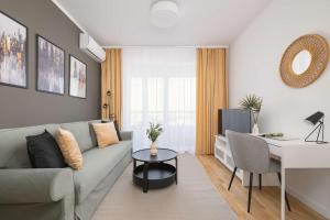 Apartamenty Urban Sunset w Katowicach, blisko Spodka i parku z Parkingiem, Klimatyzacją i Balkonem by Noclegi Renters