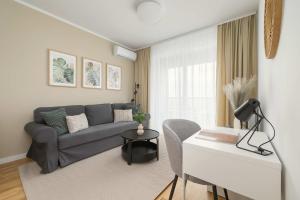 Apartamenty Urban Sunset w Katowicach, blisko Spodka i parku z Parkingiem, Klimatyzacją i Balkonem by Noclegi Renters