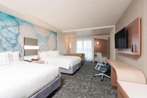 Queen Room with Two Queen Beds room in Courtyard by Marriott Holland Downtown