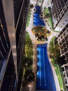 Velvet Room near MOA with a Cozy, Comfy Bed