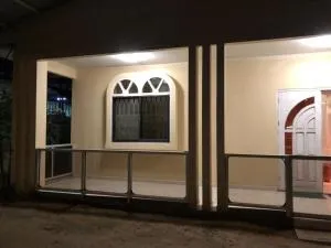 Room in Guest room - Logerthine Cambridge Suriname - Lelydorp