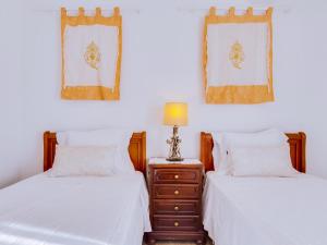 Noah House, 2 bdr apartment with sea view