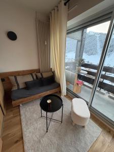 Tiny chalet avec balcon centre La Clusaz casier ski chauffé