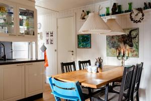 Feel Nature In "Refuge" Embrace You