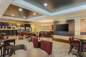 Courtyard by Marriott Monroe Airport - 西门罗