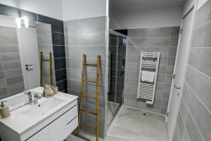 Milla - Panoramic Terrace Calm & Cosy - by TGB