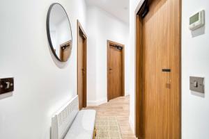 Stunning Central Station 2 Bed Apartment B4