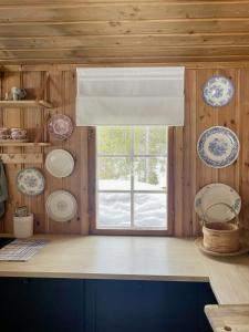 Modern And Traditional Cabin On Krokskogen