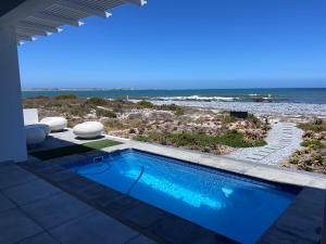 Shelley Point On Sea