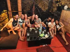 Jomo Hostel And Bar - Querim