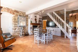 Maisons de vacances Suarella Paradisu - Maison climatisee avec piscine : photos des chambres
