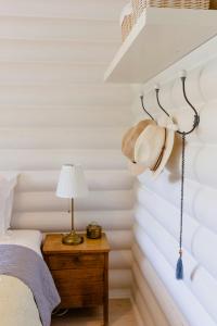 Beautiful And Romantic Cottage With Swimmingpool