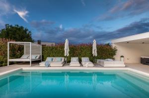 Villa Amia in Pula for 6 people with jacuzzi & kids playground - pet friendly