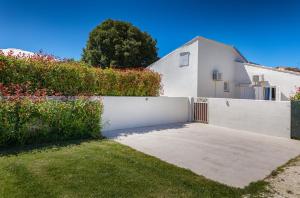 Villa Amia in Pula for 6 people with jacuzzi & kids playground - pet friendly