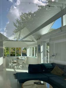 Cozy Red Cottage By Kalø Vig With Seaview