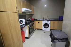 Charming Small Rooms for Girls in Dubai Marina