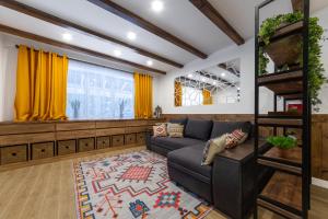 Котедж Freeman-3 триповерховий будинок для 10гостей