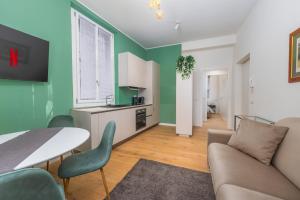 Solari Apartment, in Milan design area, near tortona district, Milano