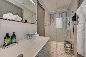 Hotels The One Alma Paris : photos des chambres