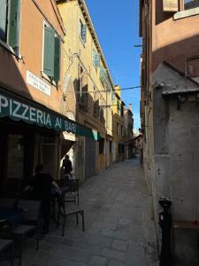 Comfortable apartment Venice near Train station