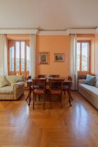 Tomas house Clodio