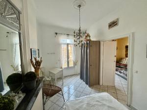 Appartements appartquaisete et garage : photos des chambres