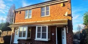 Comfy 2 Bedroom House on Quiet Street with Great Car Parking - Colwick