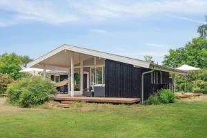 Classic Cottage 200 Metres From The Sea