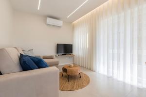 Apartamento novo junto ao metro