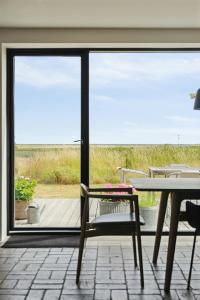 Architectural Simplicity With Vast Views