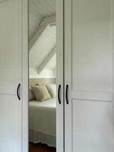 Idyllic Thatched Cottage Near Udsholt Strand