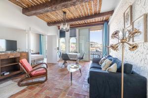 LHONORAT vue mer et port, à côté des plages du Midi et proche du Palais